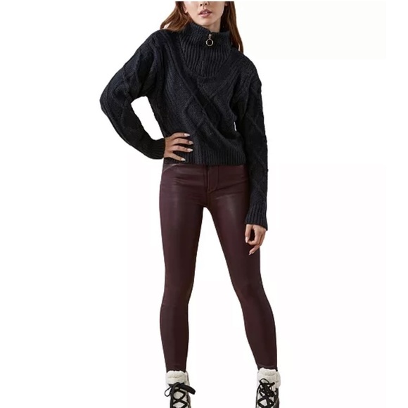 BCBG BCBGeneration Knit 1/2 Zip Sweater Top Black Cable Knit Size small crop - Picture 2 of 10